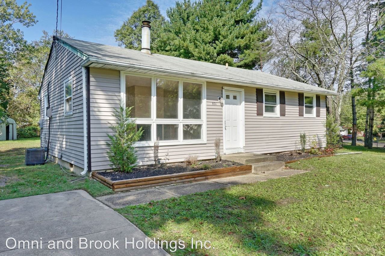 801 Bentley Rd - Photo 3 of 16