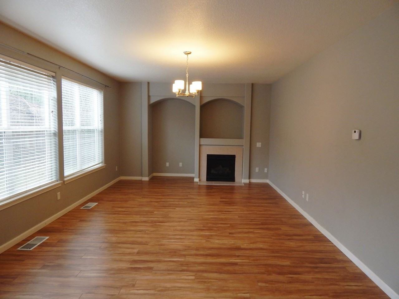 5587 SW Sequoia Dr - Photo 3 of 17