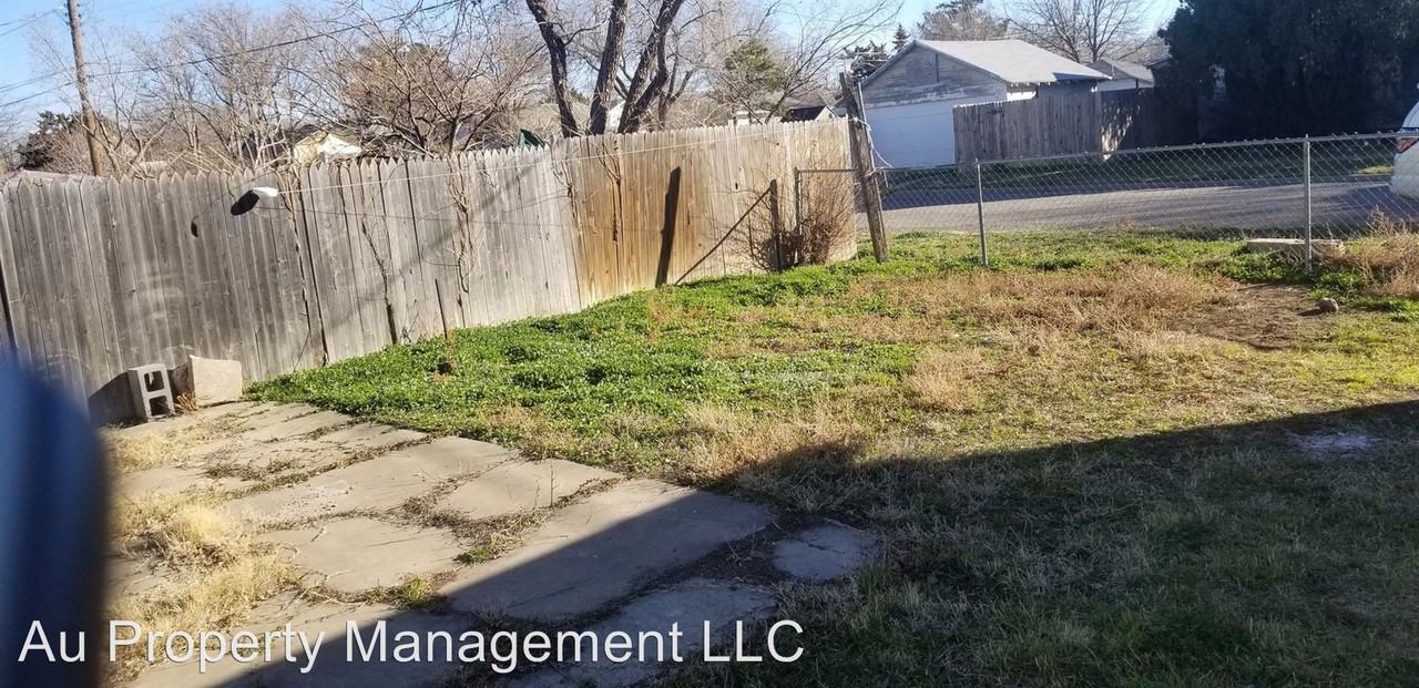 1210 SW 14th Ave - Photo 2 of 6