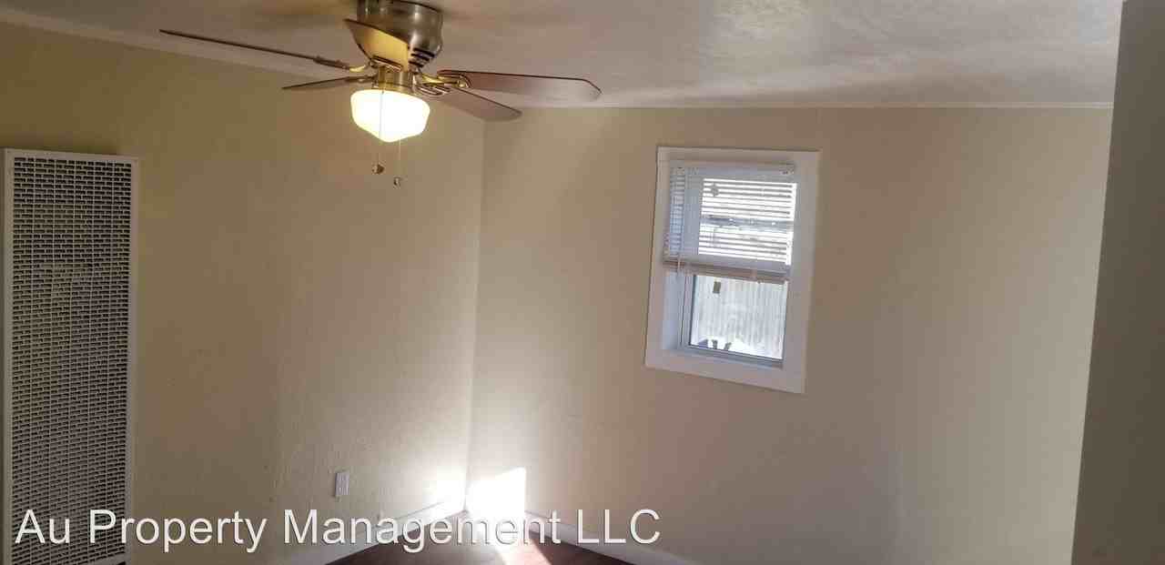 1210 SW 14th Ave - Photo 3 of 6
