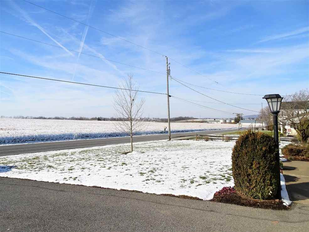 558 Blue Rock Rd - Photo 2 of 25