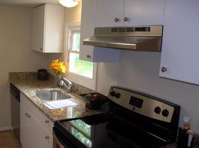 119 Cropp Rd - Photo 2 of 20