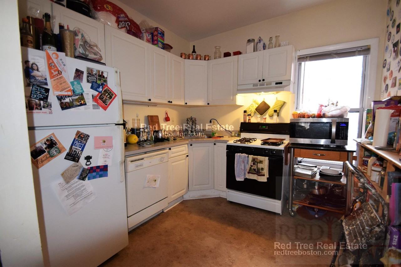 32 South Huntington Avenue #2 - Photo 2 of 6