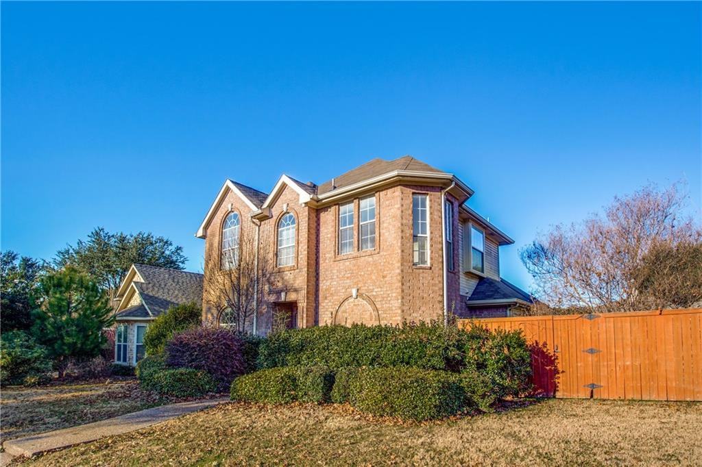 6909 Harvey Ln - Photo 2 of 25