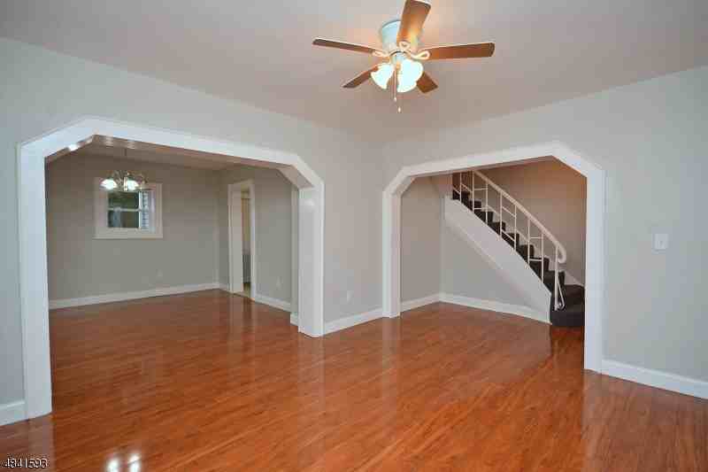 13 Codington Ave - Photo 3 of 24