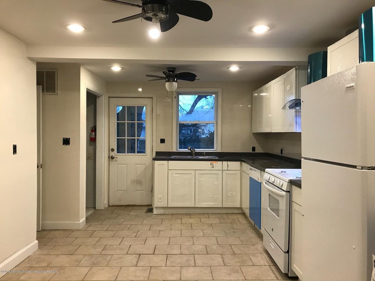 430 Prospect Ave - Photo 2 of 3