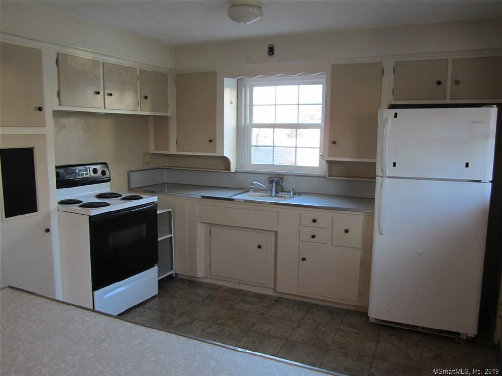 19 Coleman Rd - Photo 3 of 13
