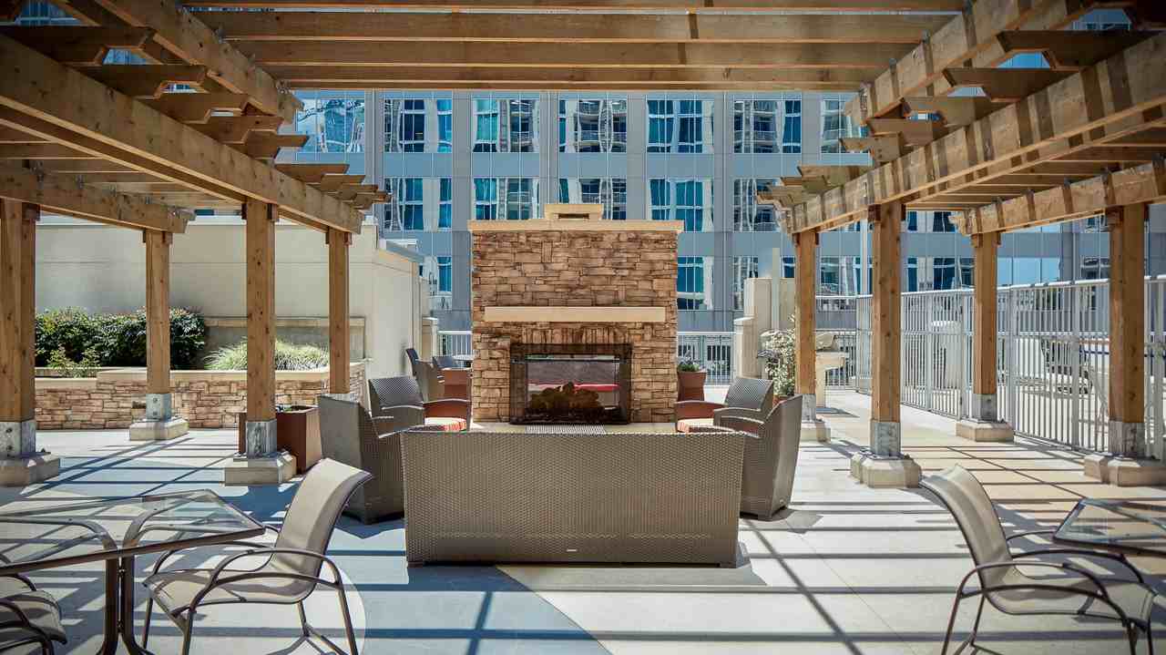 Catalyst - Photo 4 of 38