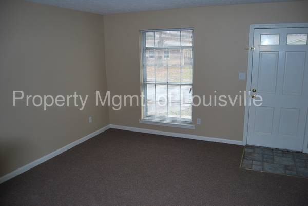 313 Hawthorne Dr - Photo 3 of 5