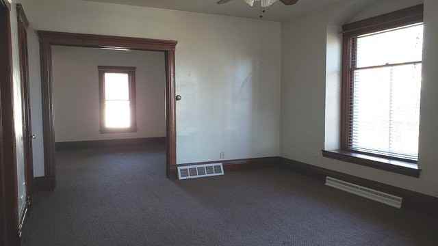 305 E North St #1 - Photo 3 of 9