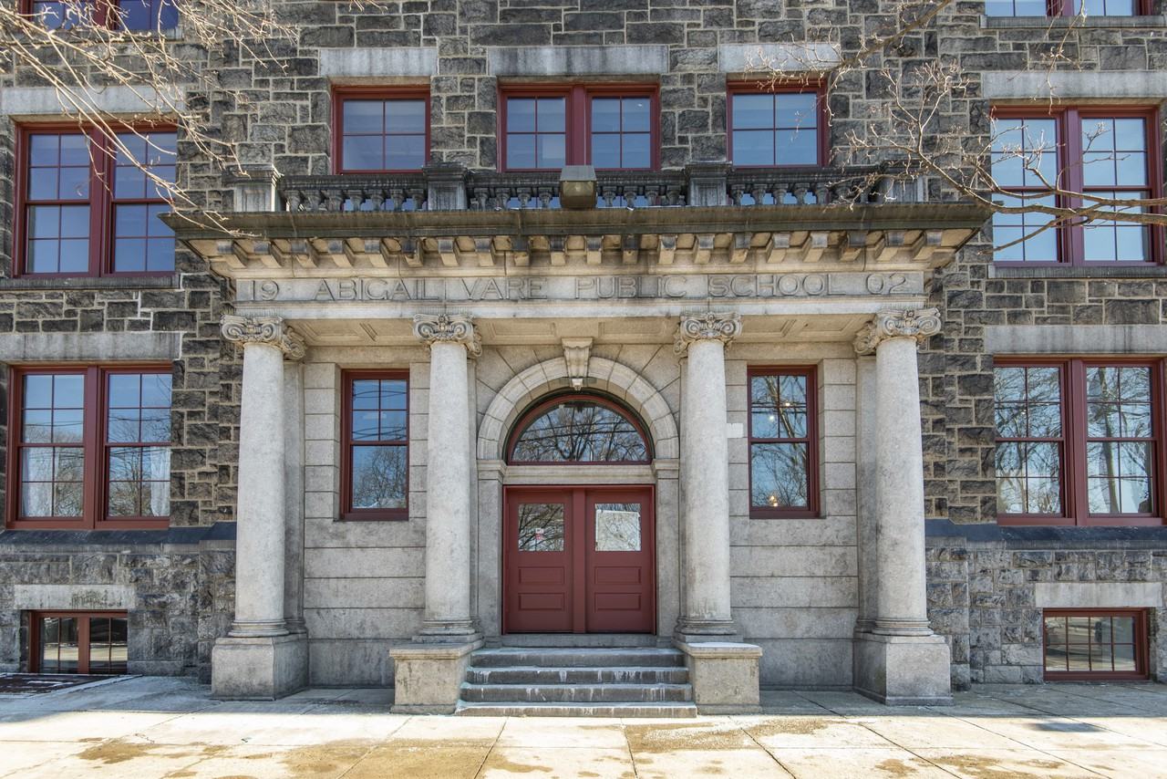 Abigail Vare - Photo 2 of 44