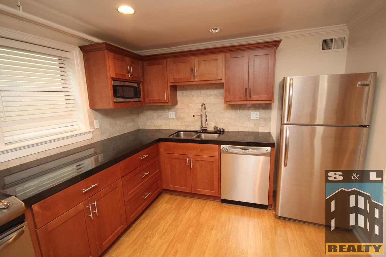 586 Hickory Street - Photo 3 of 14