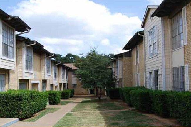 Las Mariposas - Photo 2 of 23