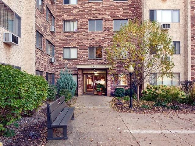 1510 Mainstreet - Photo 3 of 9