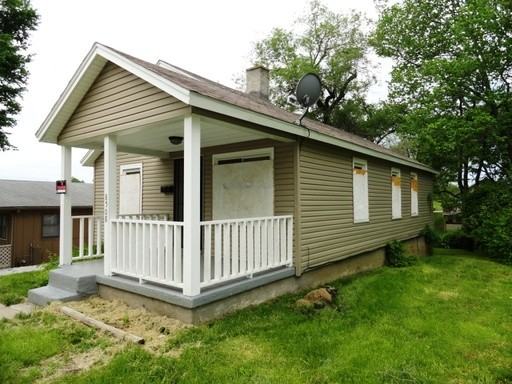 8508 Wayne Ave - Photo 2 of 18