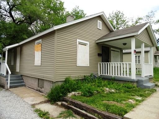 8508 Wayne Ave - Photo 3 of 18