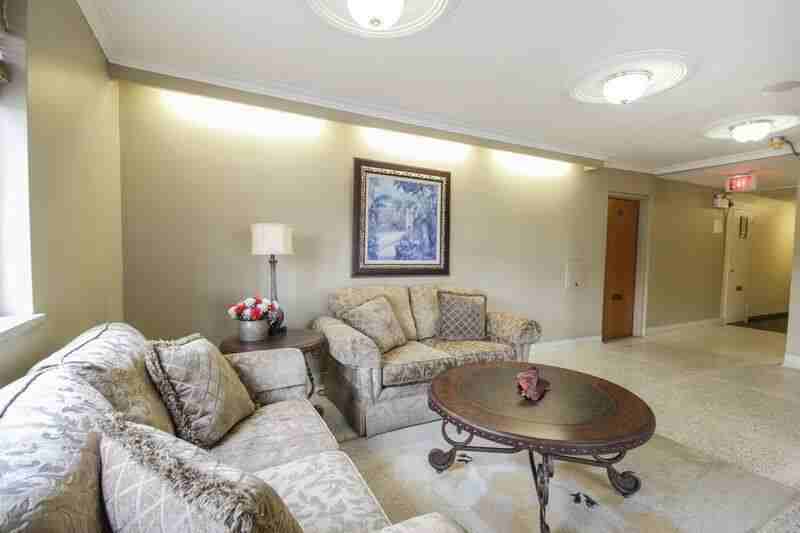 Driftwood Apartments - Photo 3 of 28