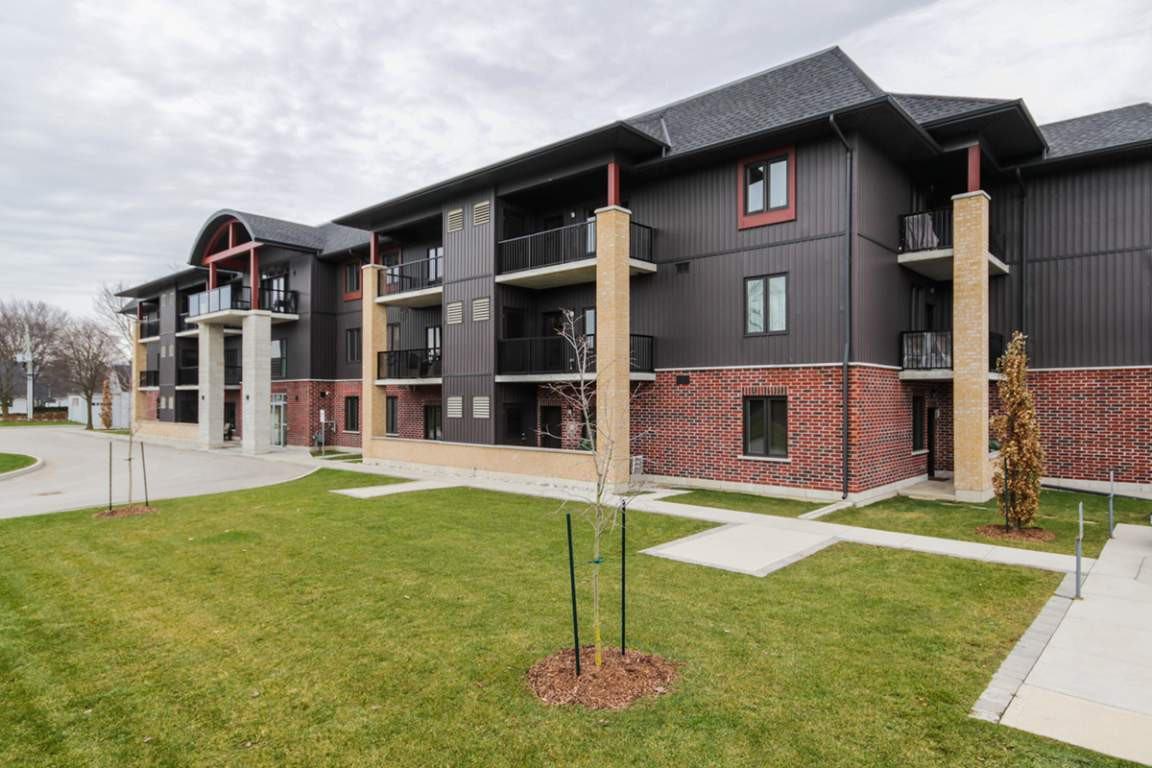 The Crossing - Photo 2 of 17