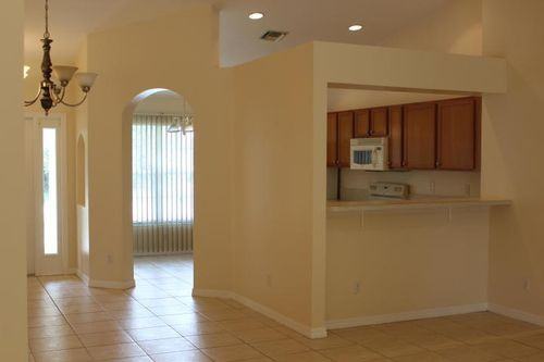 1200 SE Ladner St - Photo 3 of 8