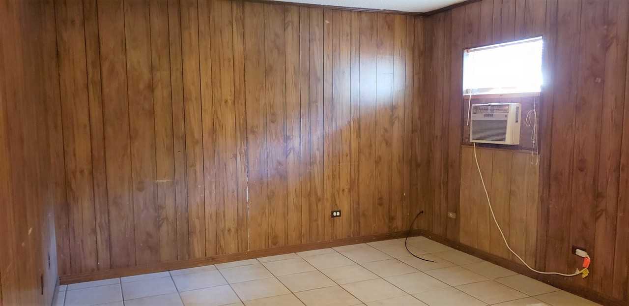 3111 W Mallory St - Photo 2 of 6