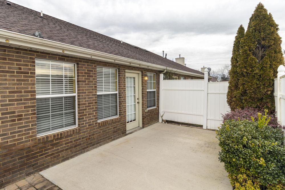 7032 Wakan Ln - Photo 3 of 32