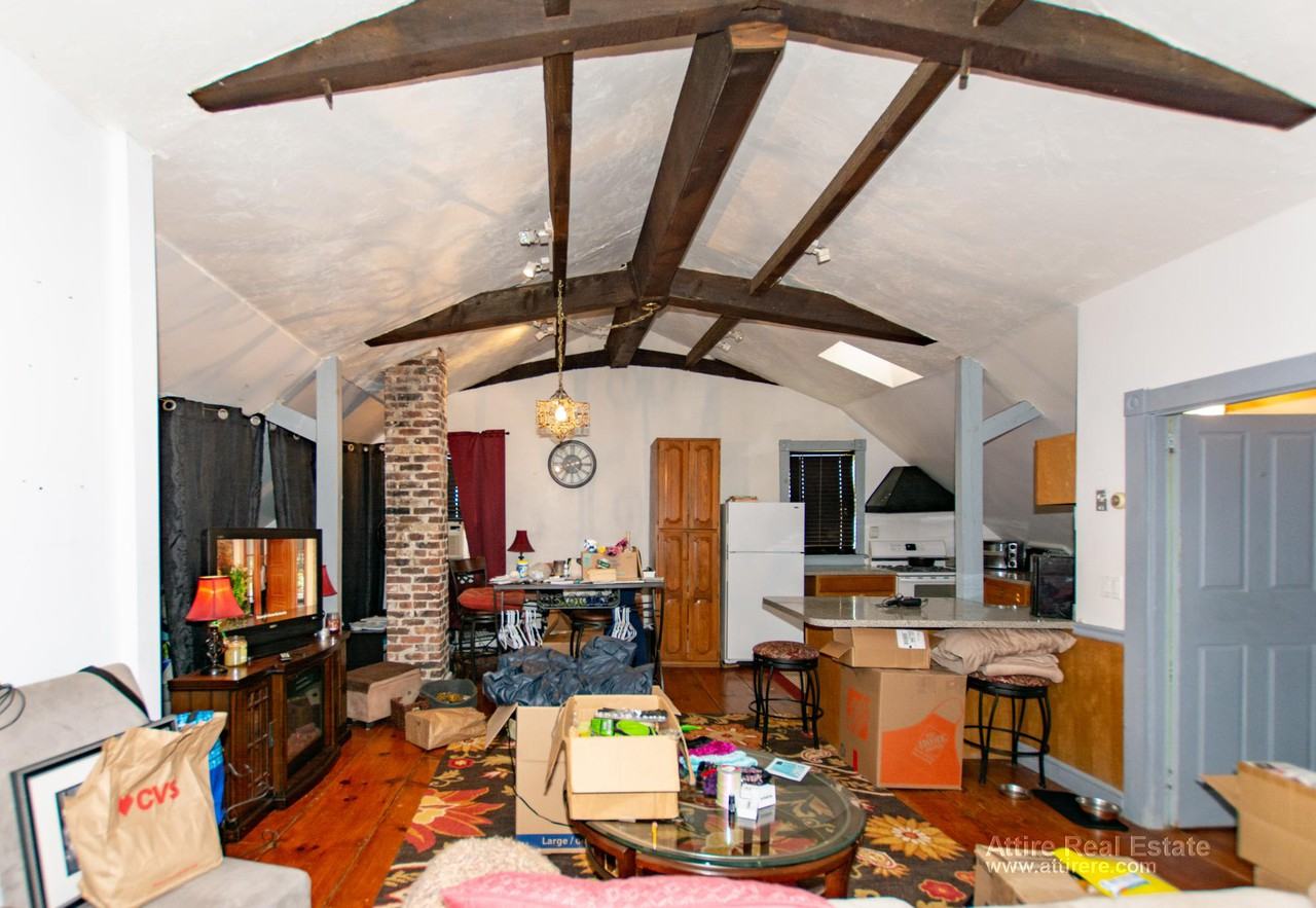 32 Middle St #3 - Photo 3 of 11