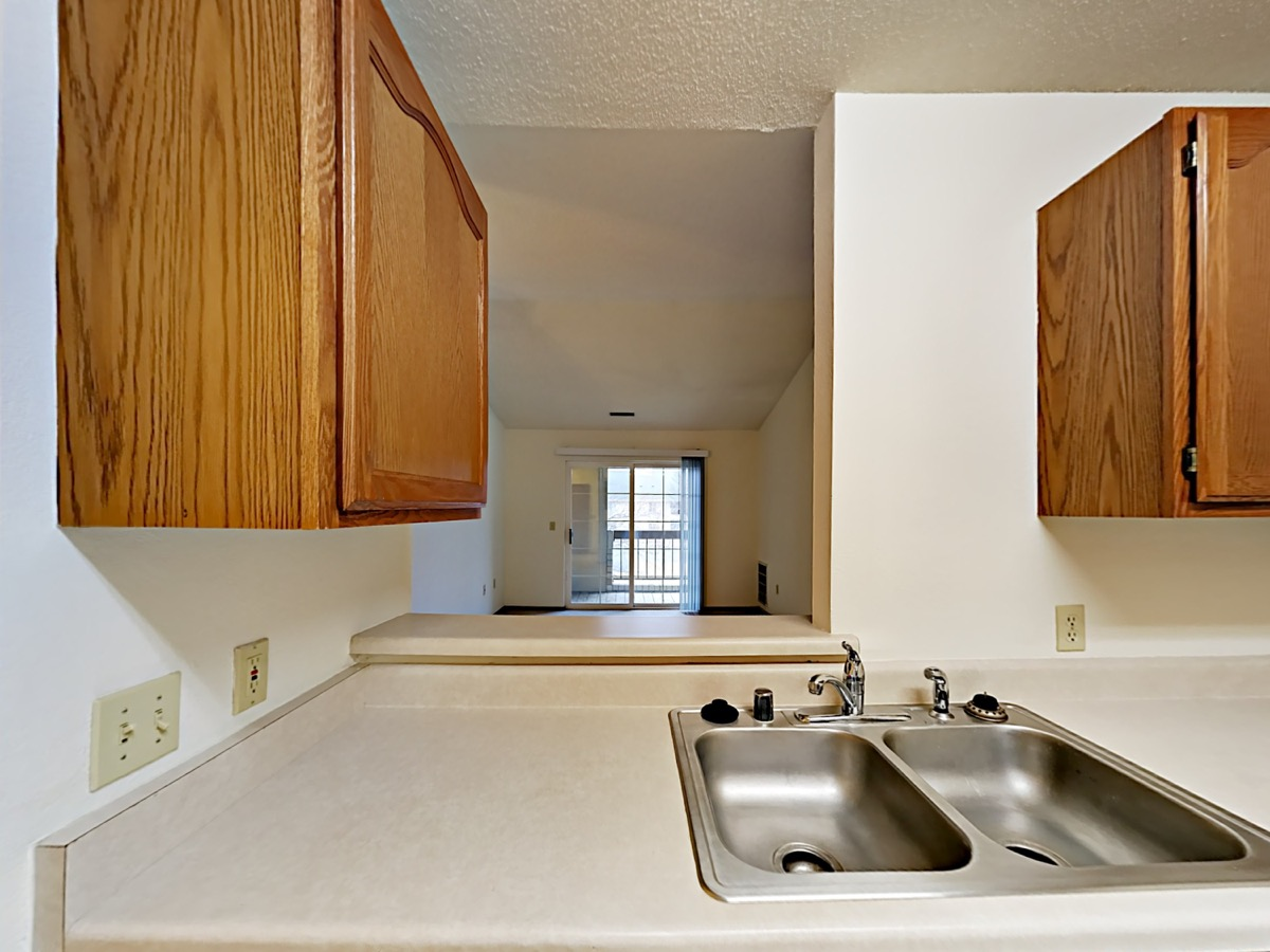 Willow Brook Greens Apartments - Photo 5 of 29