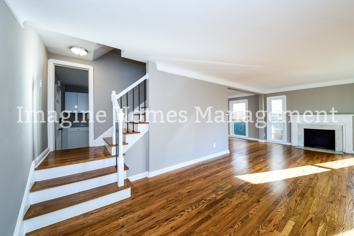 4121 Story Road - Photo 2 of 12