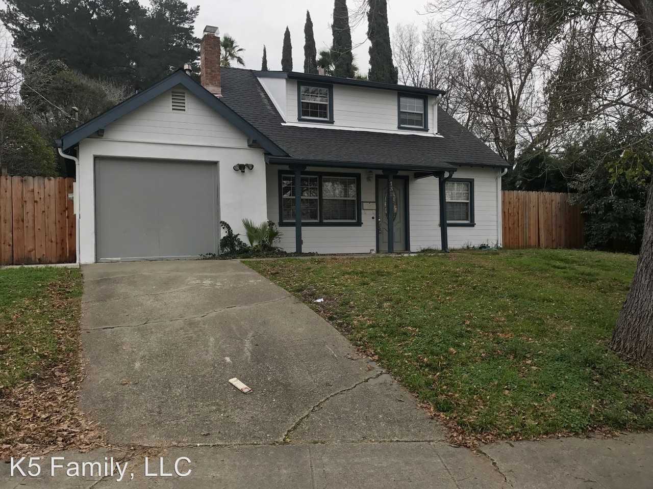 1326 Shakespeare Dr - Photo 2 of 35