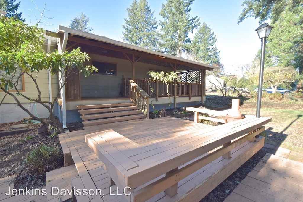 171 Promontory Ave - Photo 2 of 23