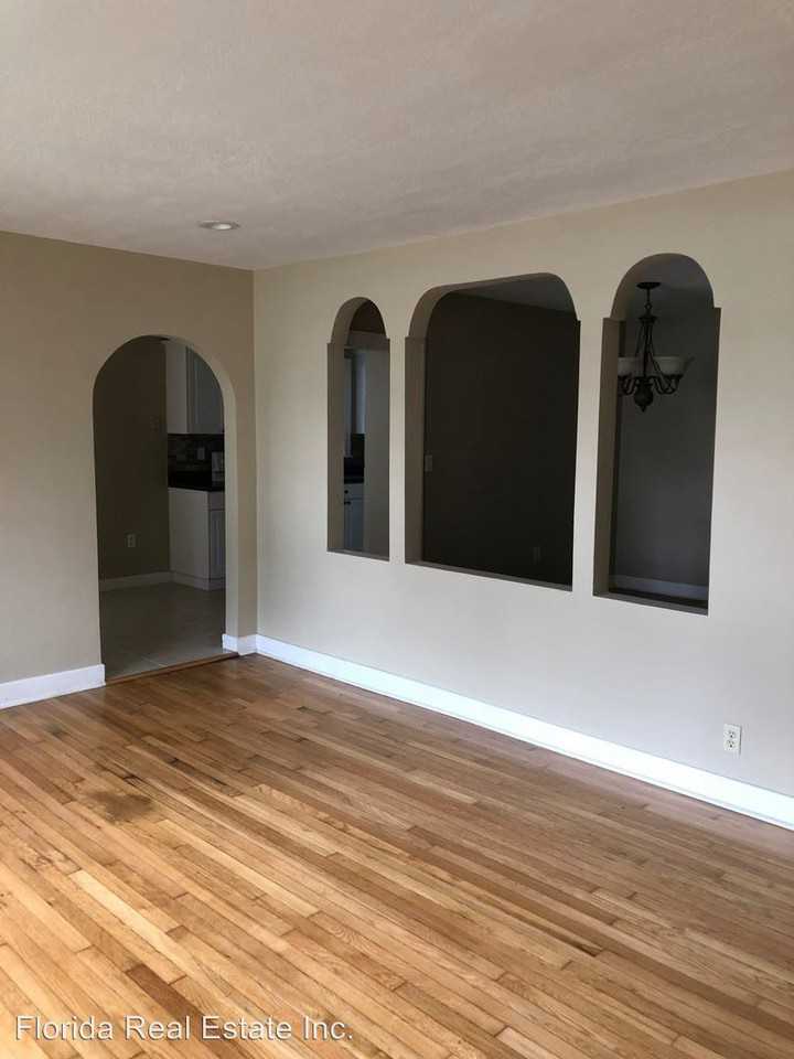 444 31st Ave N - Photo 2 of 6