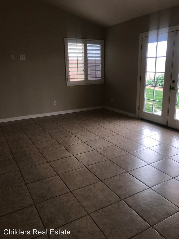 401 Sunset Dr - Photo 2 of 6