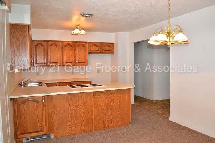 529 N 1300 E - Photo 2 of 9