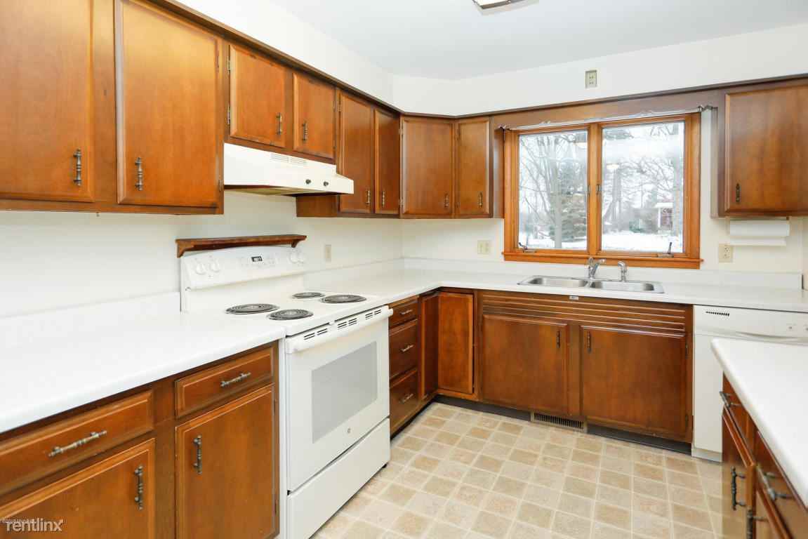 46923 64th Ave - Photo 3 of 10