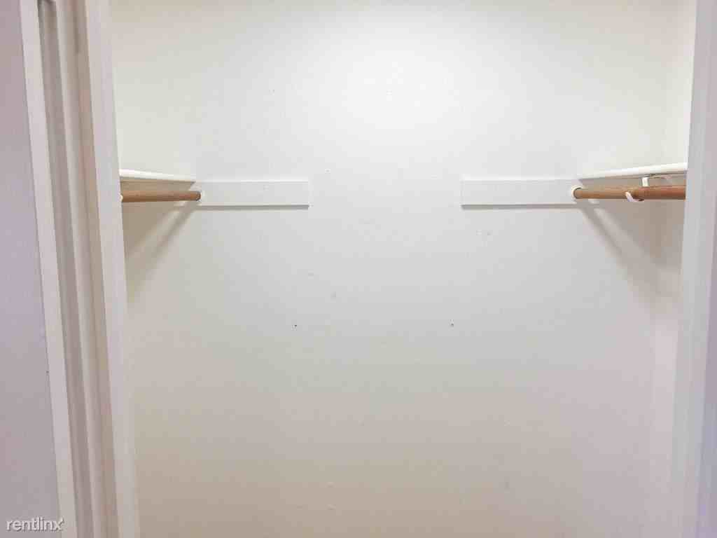 1378 Palm St - Photo 3 of 34