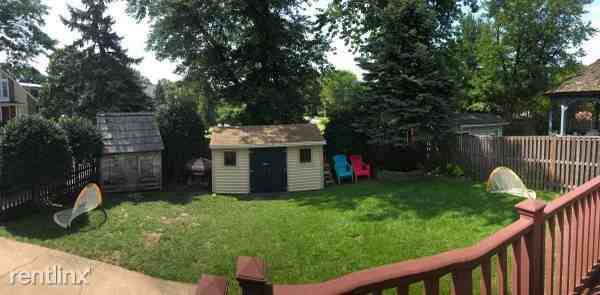 5802 4th St S - Photo 2 of 11