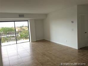 8 Crandon Blvd - Photo 3 of 10