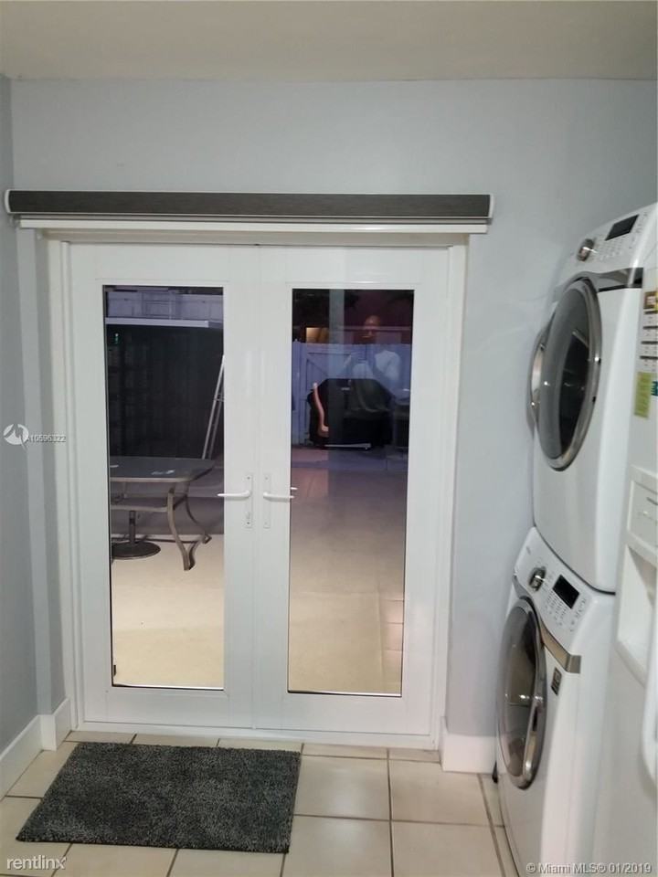 8391 SW 148th Ave - Photo 3 of 19