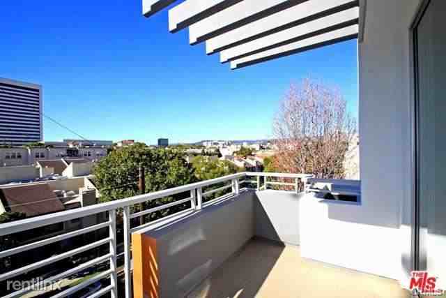 1666 Greenfield Ave #401