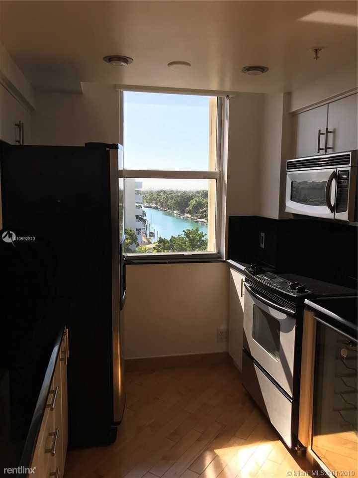 10140 W Bay Harbor Dr - Photo 2 of 17