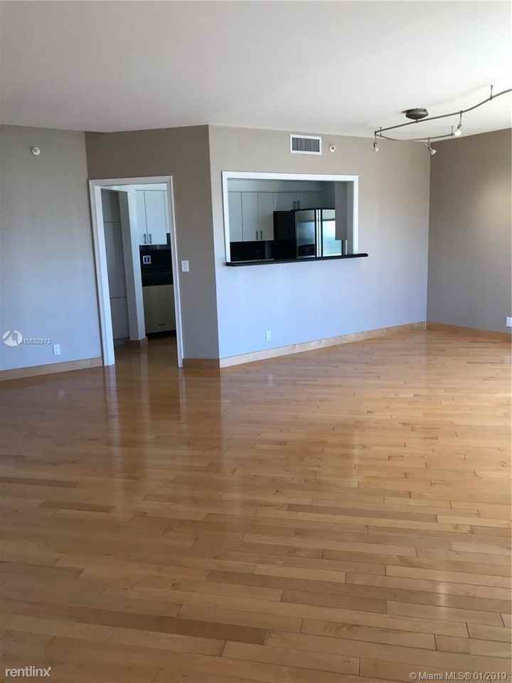 10140 W Bay Harbor Dr - Photo 3 of 17