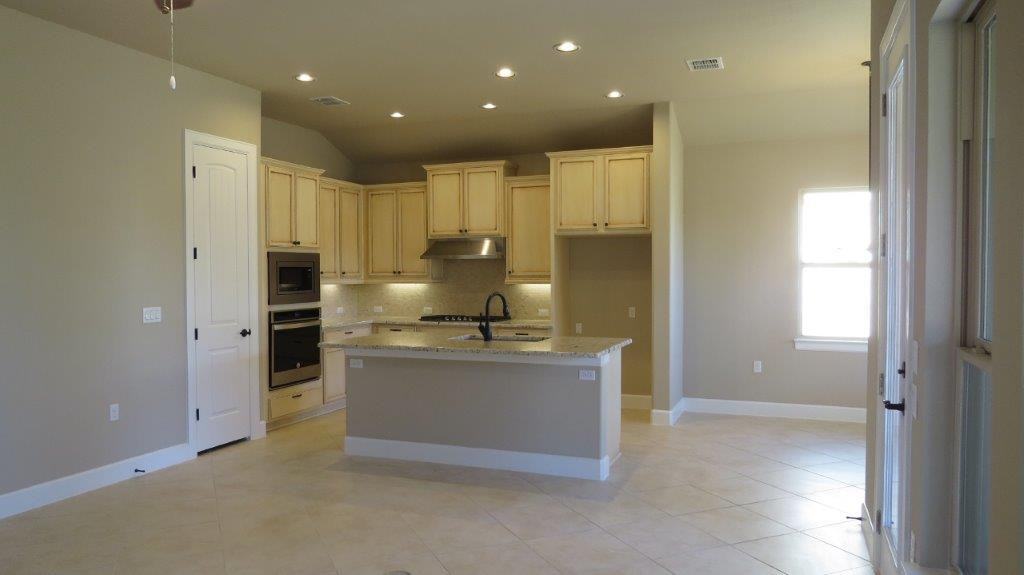 632 Dancing Oak Ln #110 - Photo 3 of 6