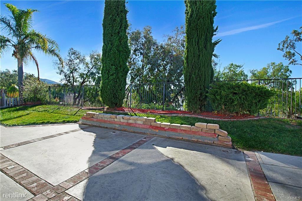 21045 Pennington Ln - Photo 2 of 36