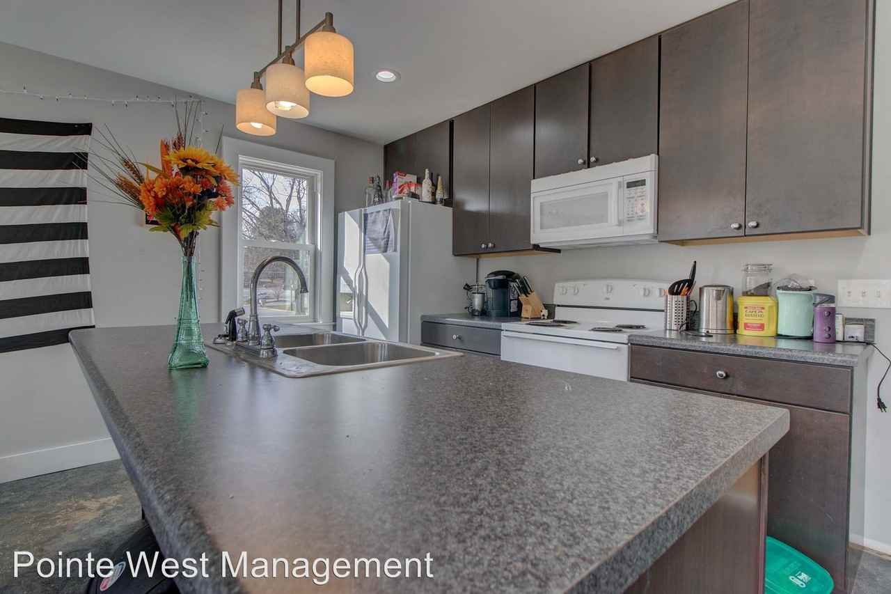 405 Houston St - Photo 2 of 9