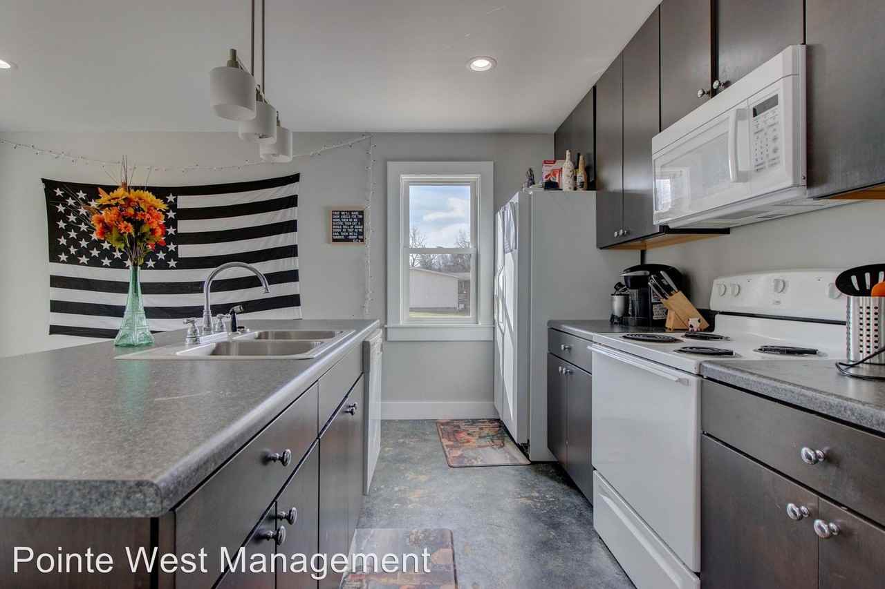 405 Houston St - Photo 3 of 9