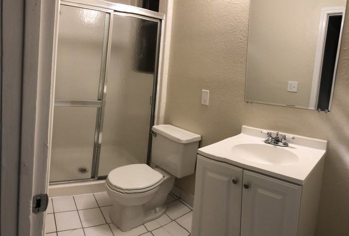 728 16th St - Photo 2 of 13