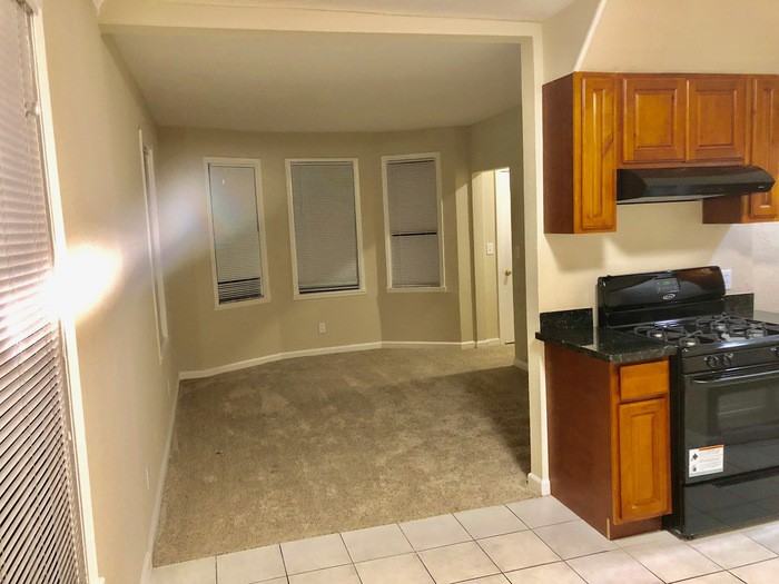 728 16th St - Photo 3 of 13