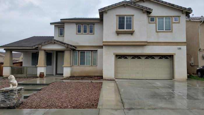 11847 Jamaica St - Photo 2 of 37