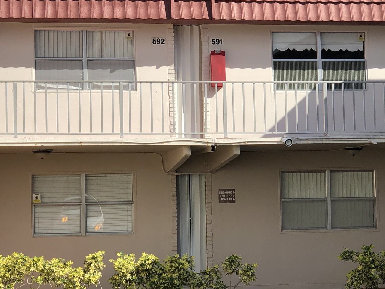 591 Saxony M - Photo 2 of 22