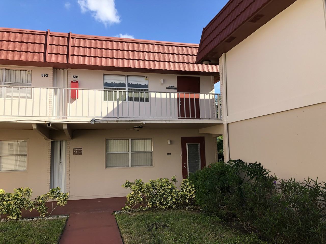 591 Saxony M - Photo 3 of 22